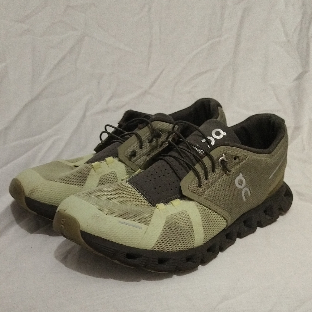 On Cloud Running 5 Green/Gray Sz 10.5
